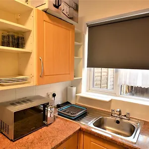 Holiday home Lovely 3 Bedroom House Near Barking Station, Barking (Greater London)